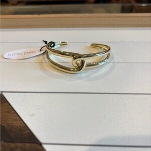 Electric ⚡️ Picks • Gold Double Band Cuff Bracelet •